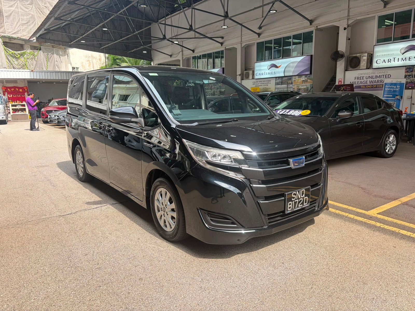 Used Toyota Noah Hybrid 1.8X for sale in Singapore